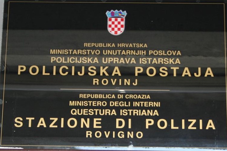 Slika PU_I/vijesti/pp rovinj natpis.JPG